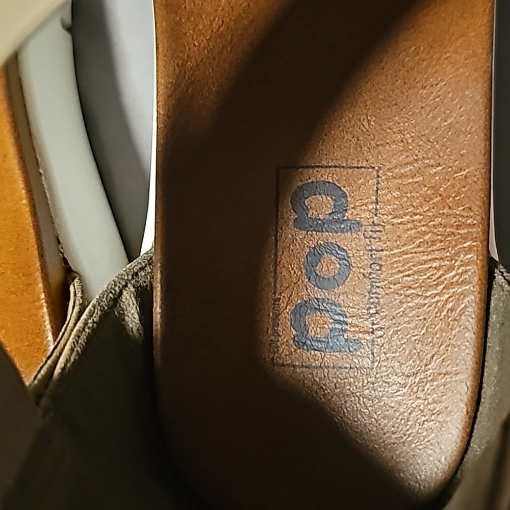 Sandals - Picture 5 of 5